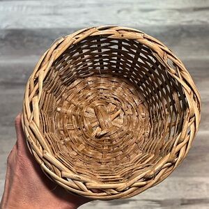 Natural Woven Basket Rattan Vintage Holder Boho Decor basket Like new Plant Hold